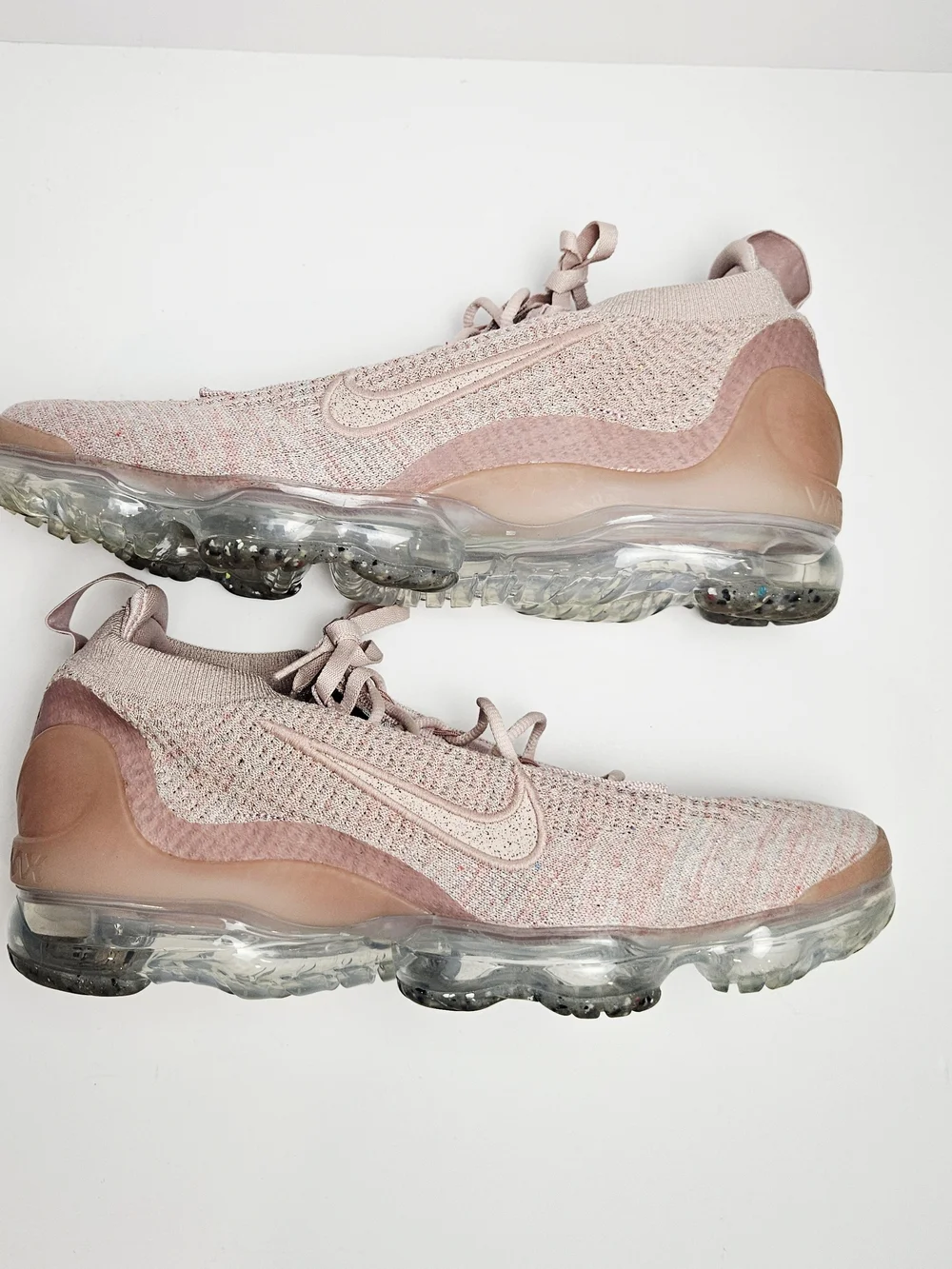 Nike Women's Pink Oxford Flyknit VaporMax Sneakers Women's 11.5 / Men's 10